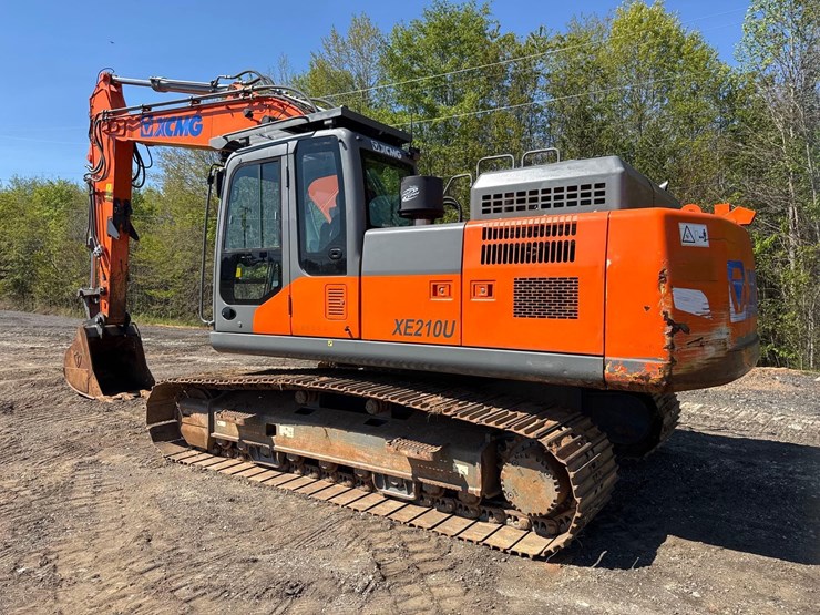 2019-xcmg-xe210u-image-3