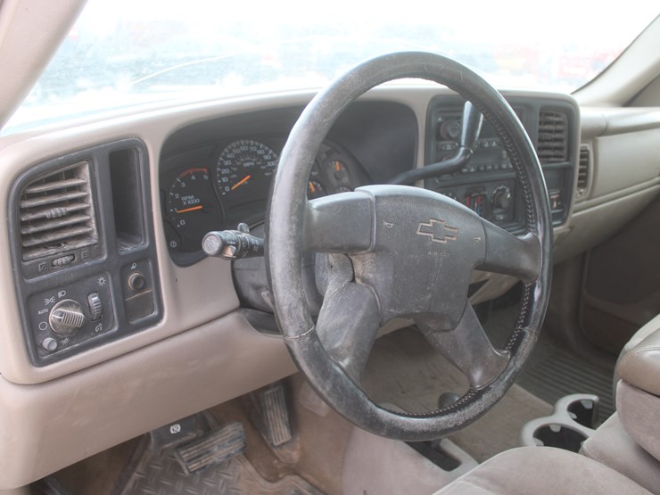 2005-chevrolet-2500-image-27