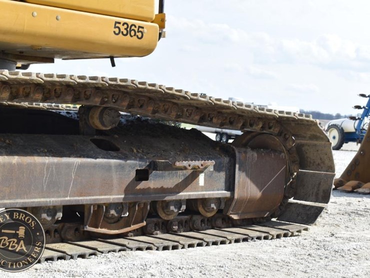 2019-caterpillar-326fl-image-42