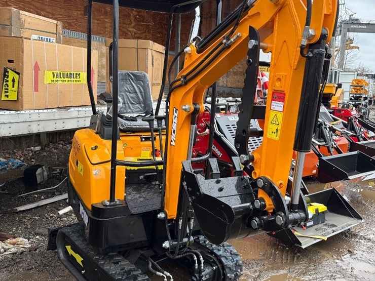 new-vicsec-co-mini-excavator-model-vc16p-image-3