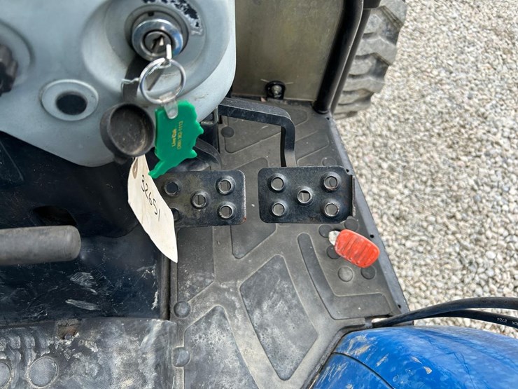 new-holland-boomer-40-image-21