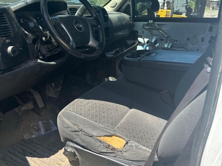 2008-chevrolet-silverado-2500-image-10