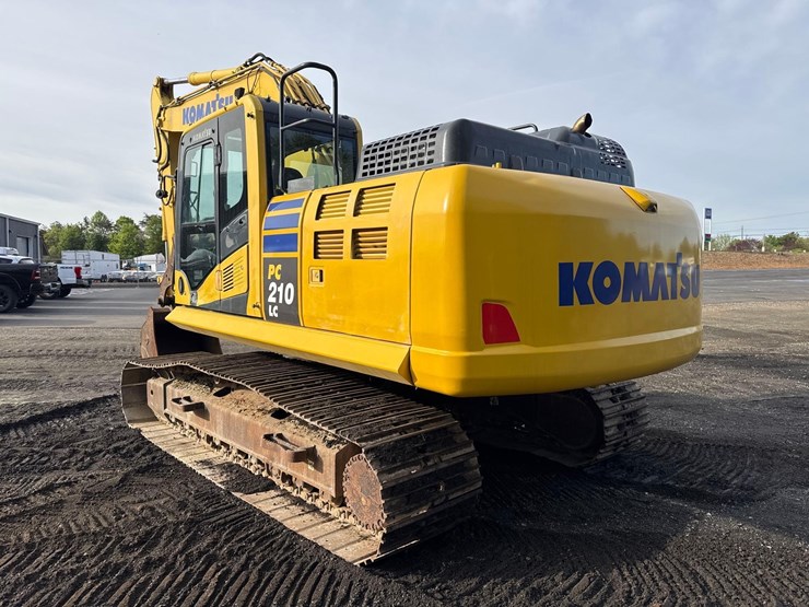 2018-komatsu-pc210-lc-11-image-2