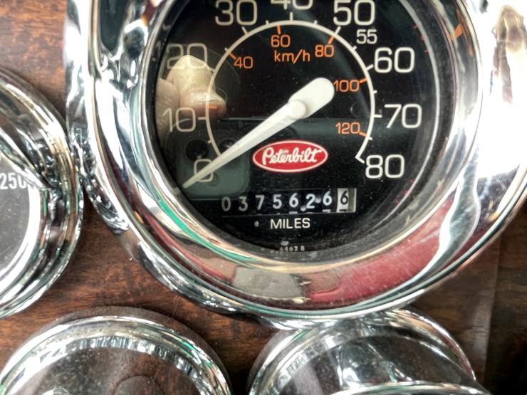 1987-peterbilt-379-image-64