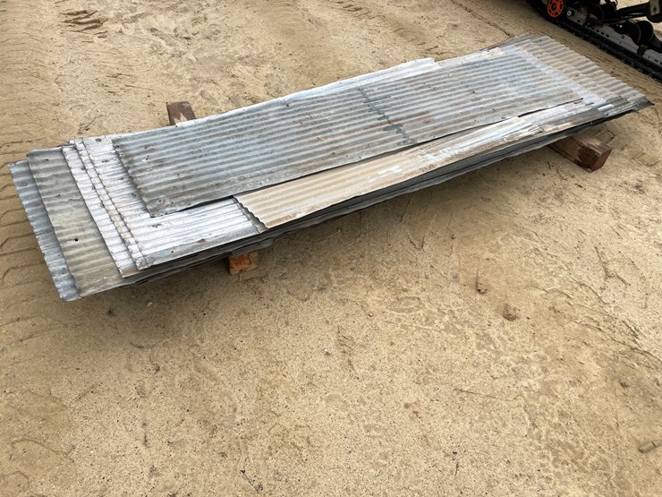 #3978-•-(15)-corrugated-steel-siding-image-3