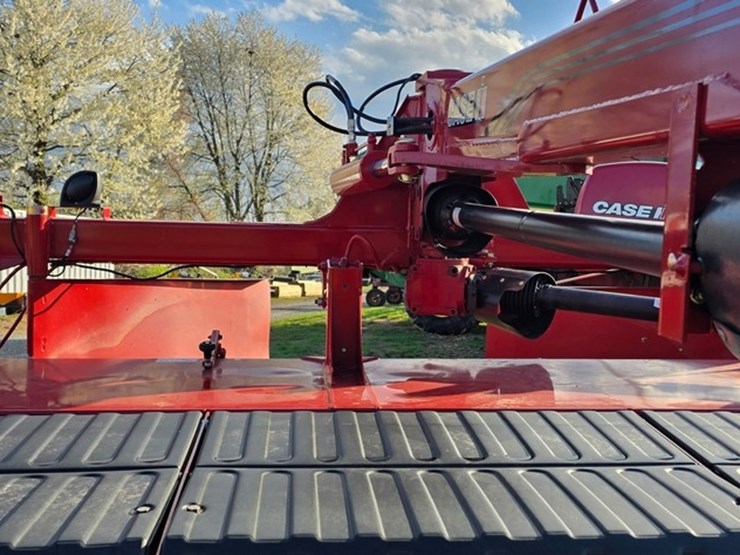 2023-case-ih-dc135-image-14