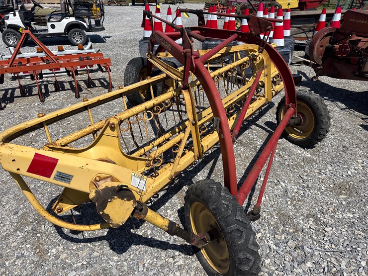 new-holland-256-image-3