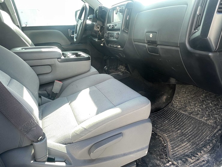 2017-chevrolet-1500-image-53