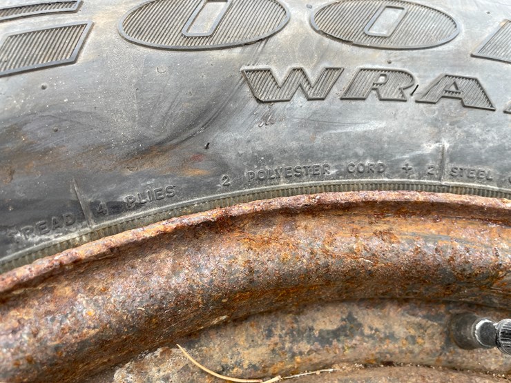 #3926-•-(6)-spare-rims-and-tires-image-28