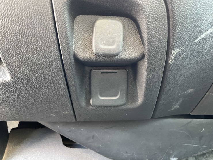 2015-chevrolet-1500-image-79