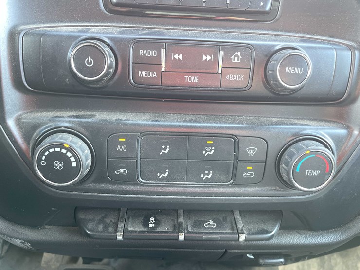 2015-chevrolet-1500-image-77