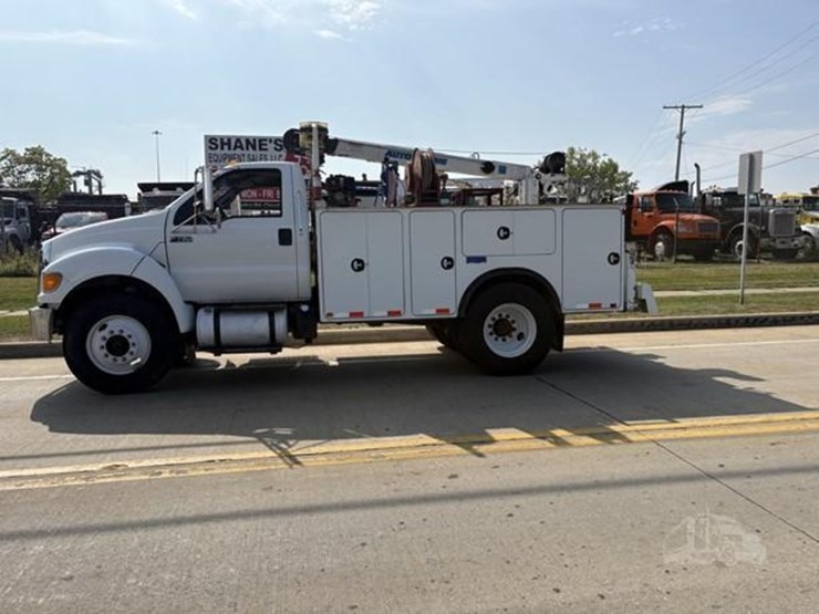 2015-ford-f750-xlt-image-6