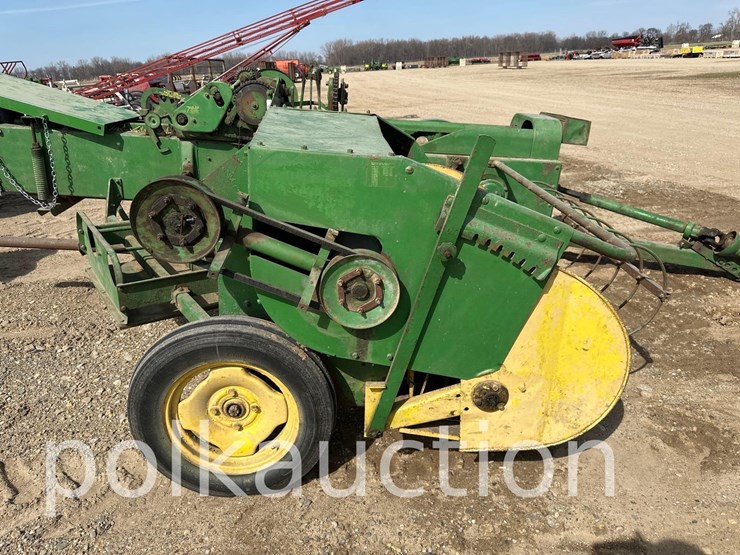 john-deere-24-image-3