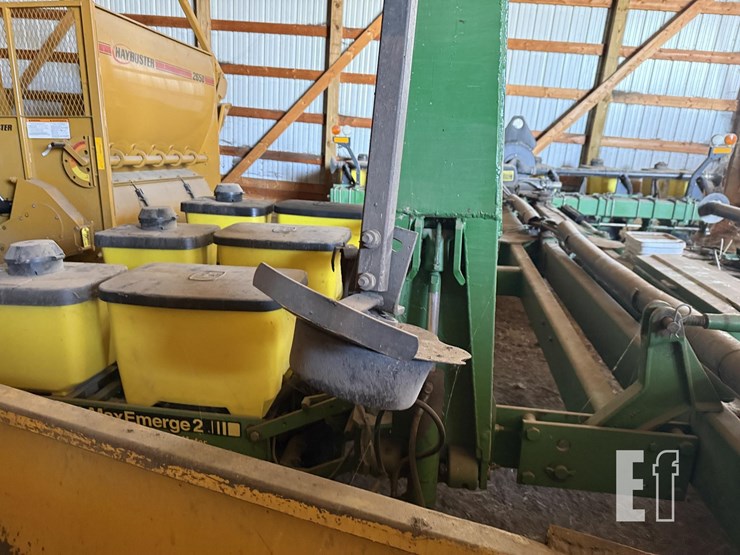 1993-john-deere-7200-image-4