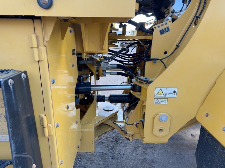 2017-caterpillar-950m-image-18