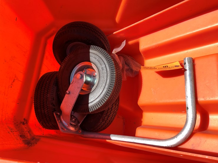 #3957-•-highcroft-feed-cart-image-10