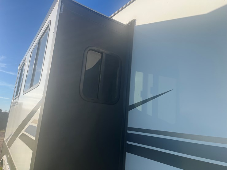 #200-•-2019-cruiser-aire-30bh-fifth-wheel-trailer-(prairie-farm)-(wi-title-in-delay)-image-13