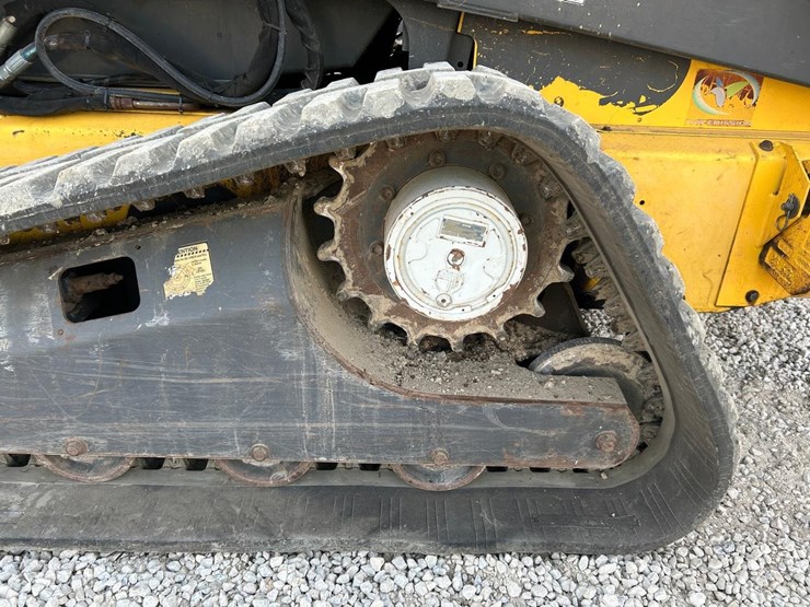 new-holland-c190-image-17