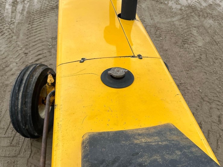 minneapolis-moline-g1050-image-17