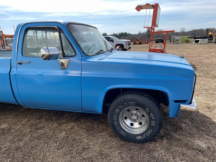#192-•-1984-2-x-4-chevy-silverado-(has-wi-title)-image-4