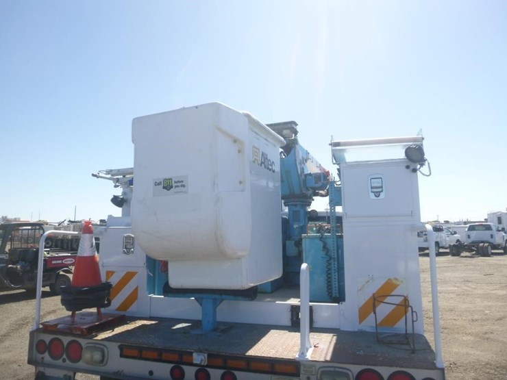 2013-ford-f550-image-9