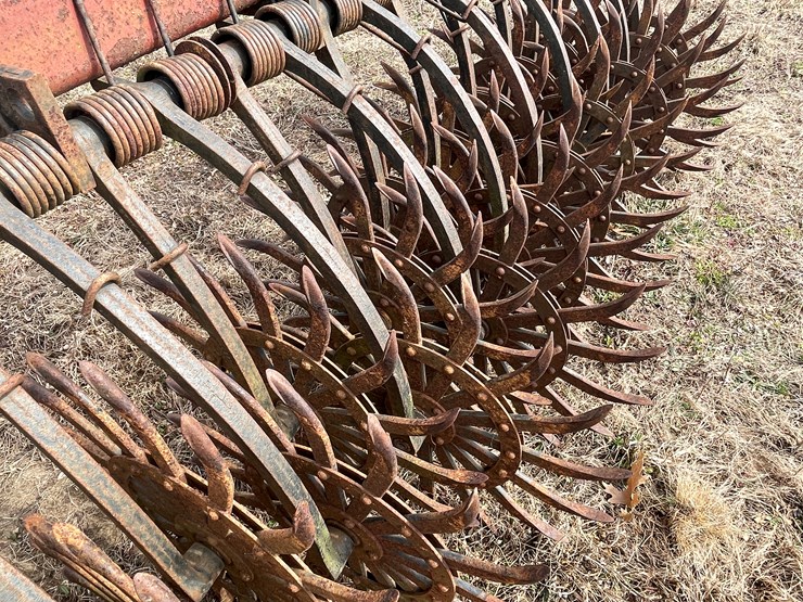 #210-•-m-&-w-3-point-rotary-hoe-image-15