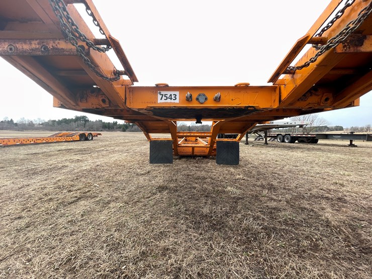 #155-•-2005-delavan-semi-truck-auto-hauler-trailer-(delay-in-title)-image-15