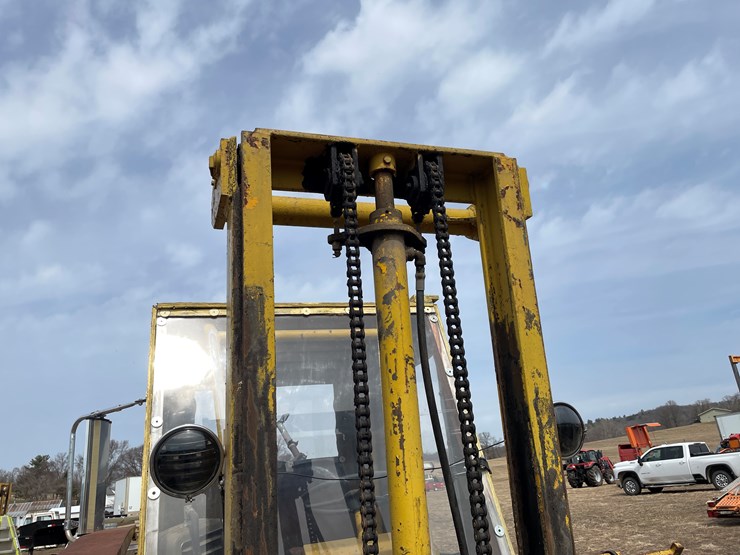 #173-•-otis-ut-50-gas-powered-rough-terrain-forklift-image-10