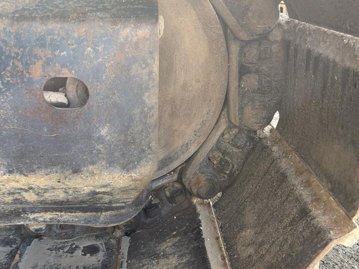 2018-komatsu-pc210-lc-11-image-44