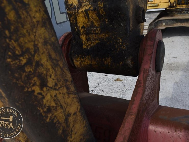 2013-komatsu-pc360-lc-10-image-22