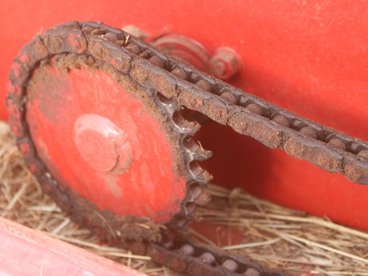 new-holland-580-image-20