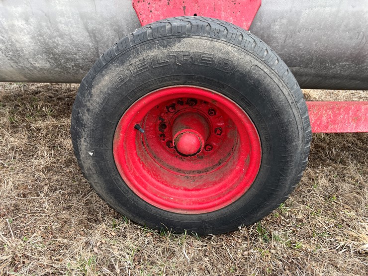 #211-•-slinger-style-manure-spreader-image-17