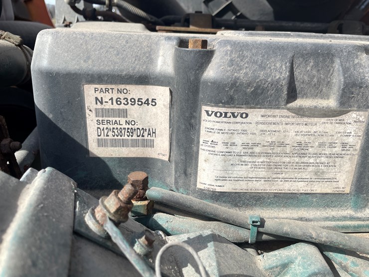 #123-•-2006-volvo-day-cab-semi-tractor-(has-wi-title)-image-67