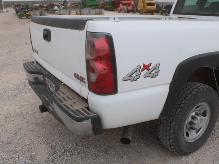 2005-chevrolet-2500-image-34