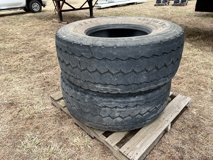 #10749-•-(2)-michelin-semi-tires-image-1