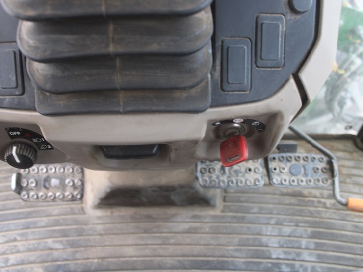 2013-john-deere-5100e-image-41