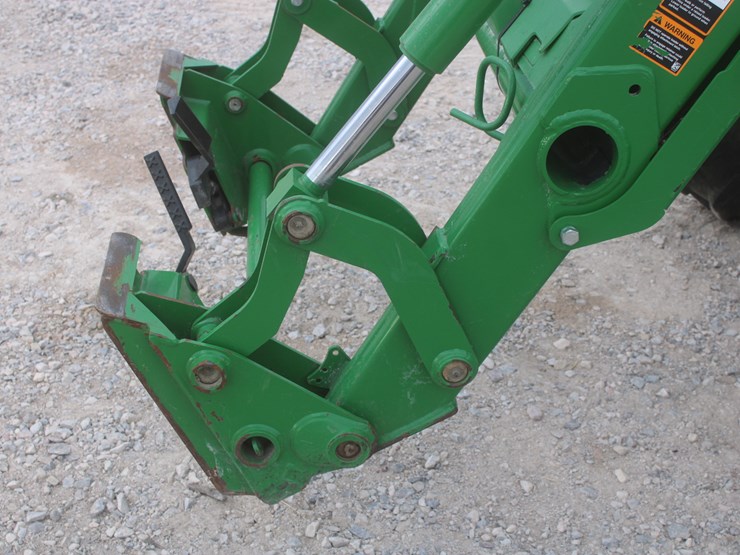 2013-john-deere-5100e-image-15