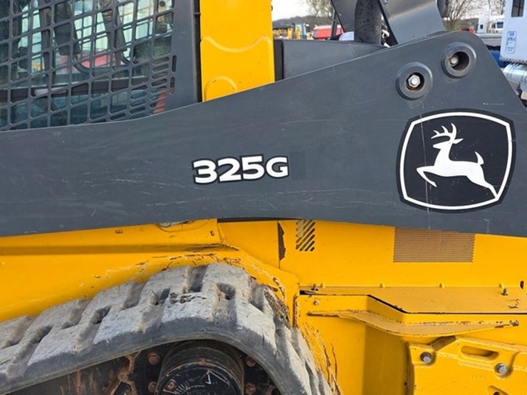 2021-deere-325g-image-25