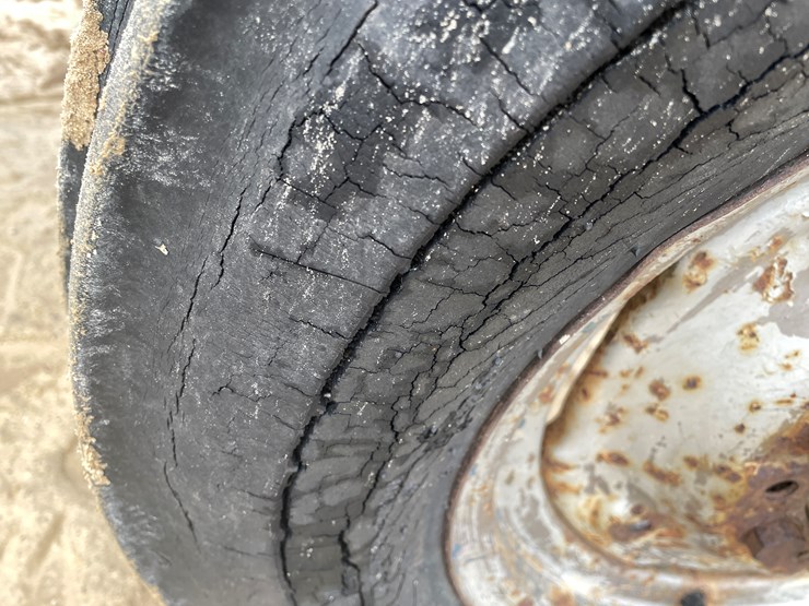 massey-ferguson-230-image-75