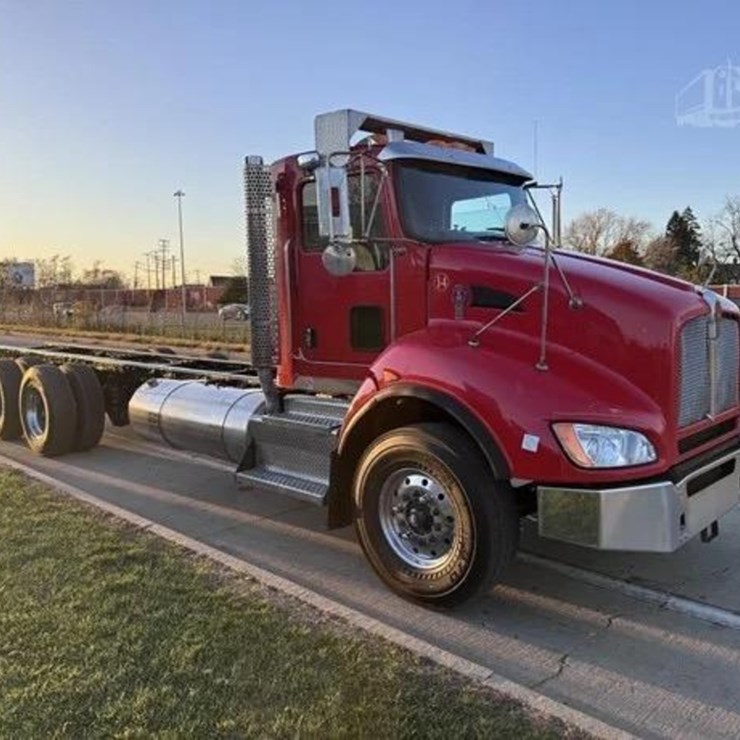2014 KENWORTH T470