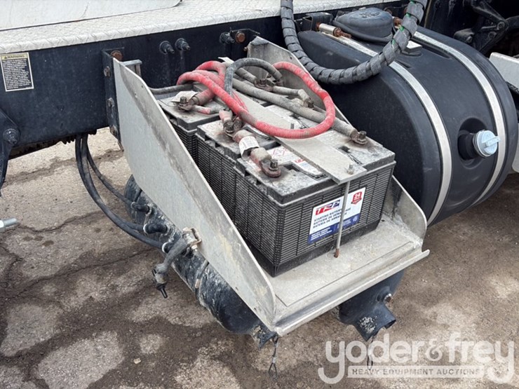 2018-peterbilt-579-image-93