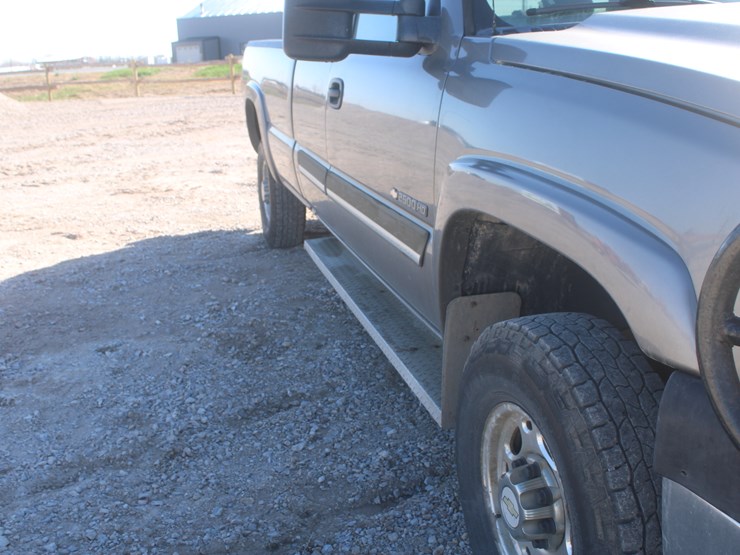 2006-chevrolet-2500-image-36