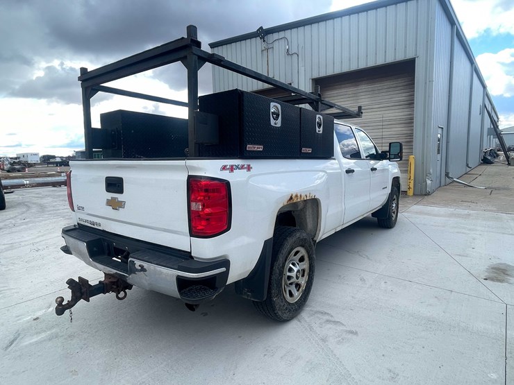 2015-chevrolet-2500-image-5