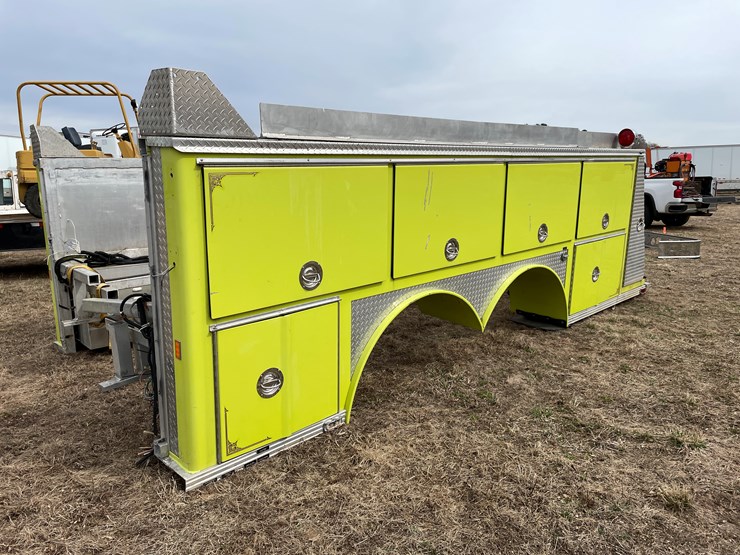 #10718-•-one-side-of-fire-truck-box-image-1