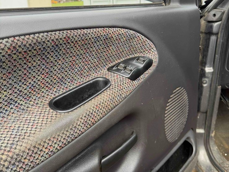 2002-dodge-ram-2500-image-17