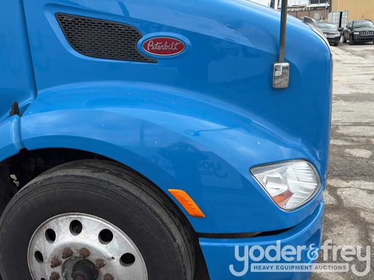 2018-peterbilt-579-image-104