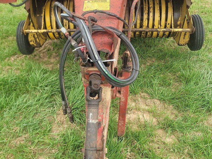 new-holland-853-image-8