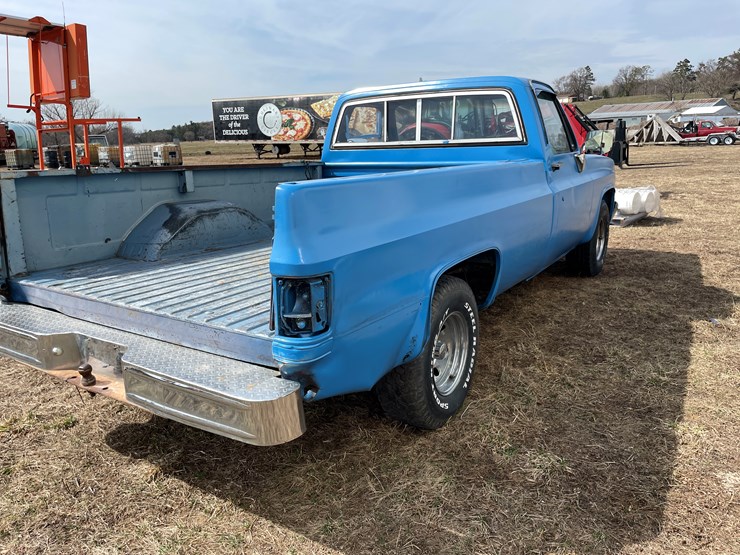 #192-•-1984-2-x-4-chevy-silverado-(has-wi-title)-image-6