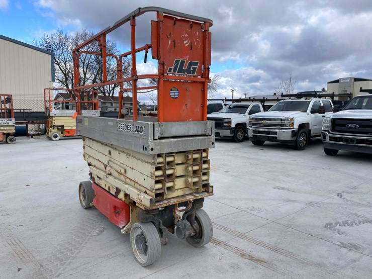 2008-jlg-2630es-image-7