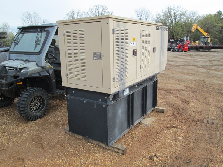 2007-john-deere-4024t-image-1